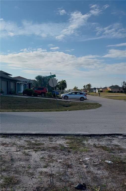 813 SW 40th TER CAPE CORAL, FL 33914
