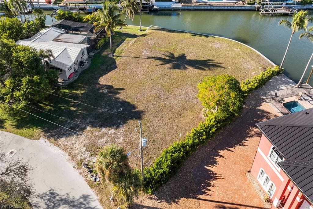 271 Randy LN FORT MYERS BEACH, FL 33931