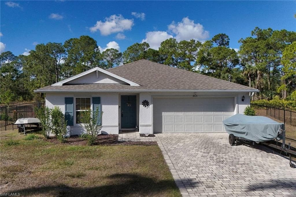 8015 Sandalwood CIR LABELLE, FL 33935