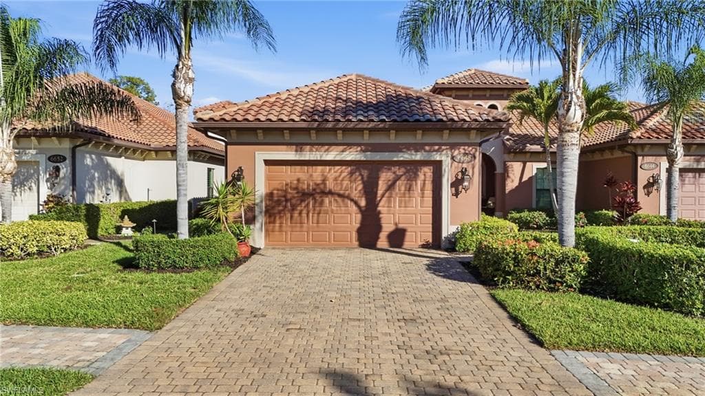 6648 Roma WAY NAPLES, FL 34113