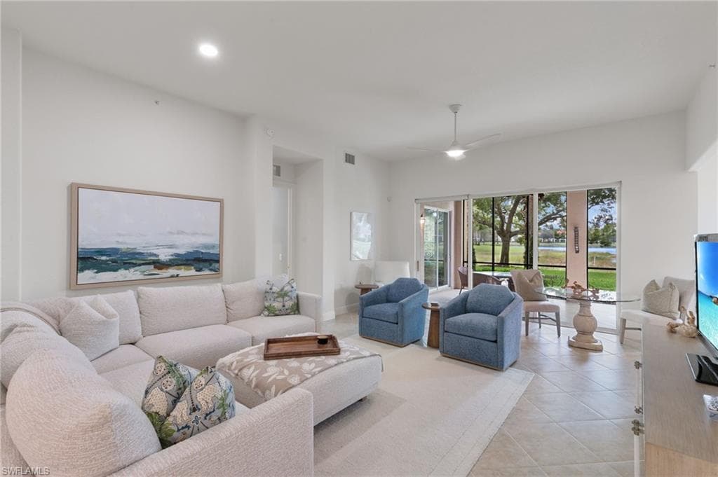 3053 Aviamar CIR 8-102 NAPLES, FL 34114