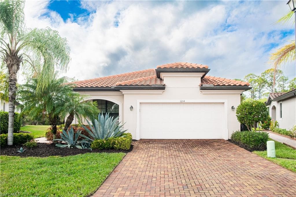 1654 Marton CT NAPLES, FL 34113