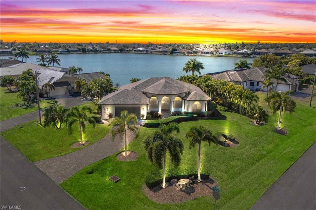 1304 SW 25th TER CAPE CORAL, FL 33914