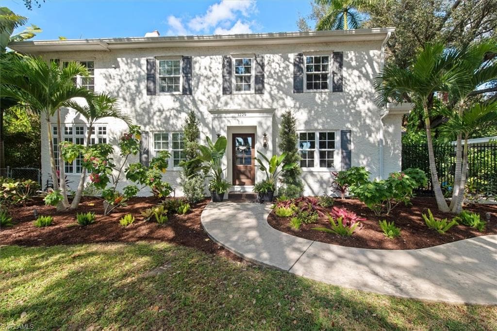 1229 Alhambra DR FORT MYERS, FL 33901