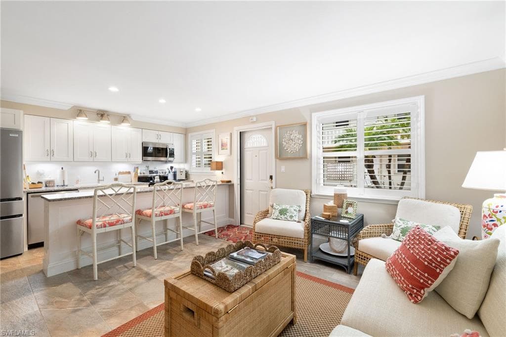 980 7th AVE S 108 NAPLES, FL 34102