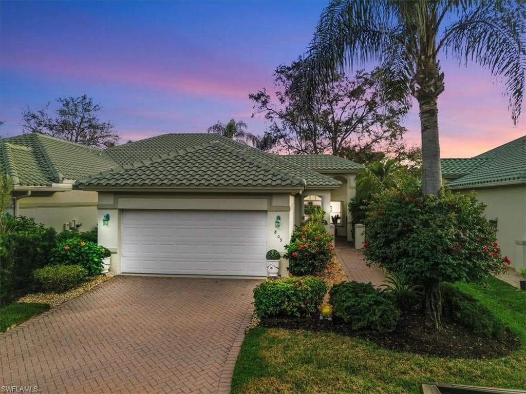 809 Vistana CIR 27 NAPLES, FL 34119