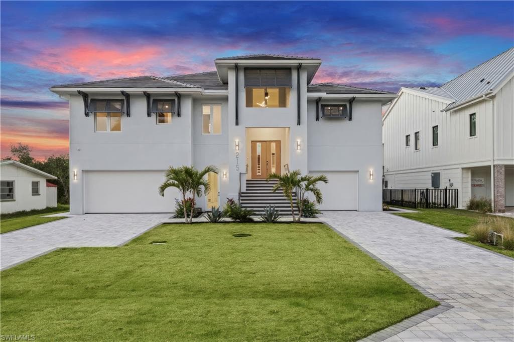 215 1st ST BONITA SPRINGS, FL 34134
