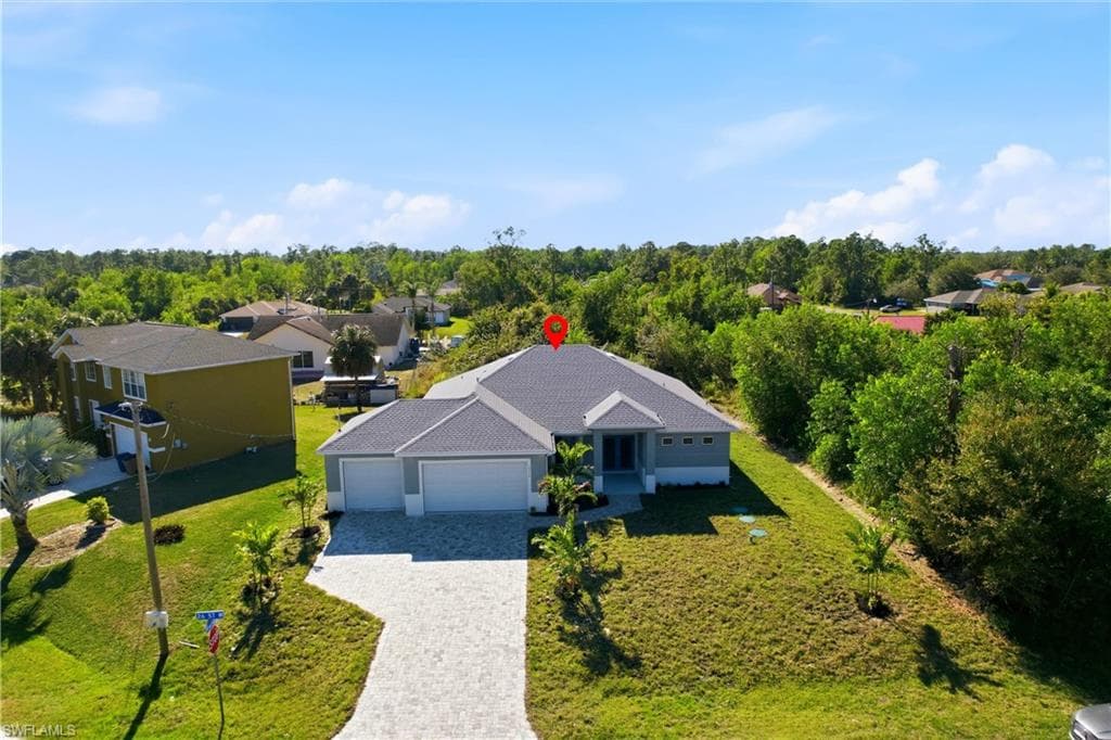 3215 26th ST W LEHIGH ACRES, FL 33971