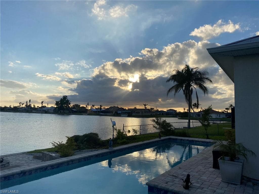 428 SW 35th ST CAPE CORAL, FL 33914