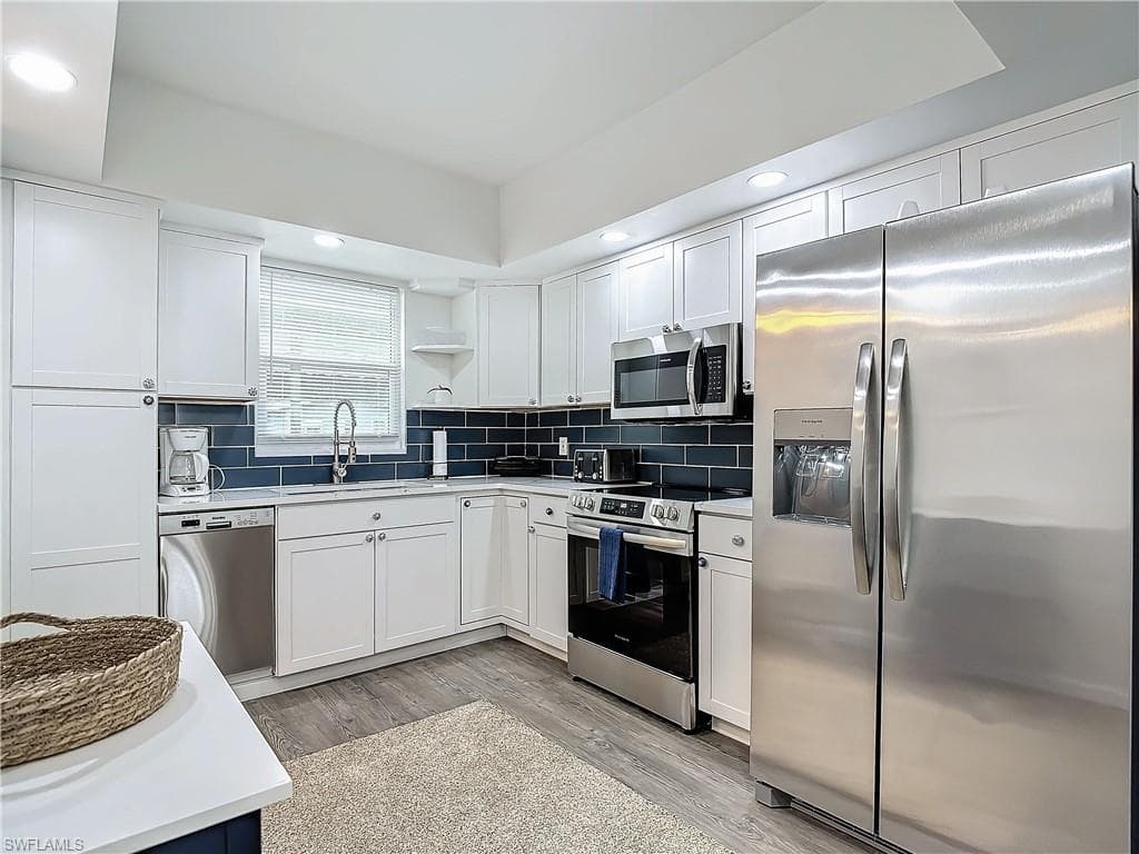 4613 5th AVE 108 CAPE CORAL, FL 33904