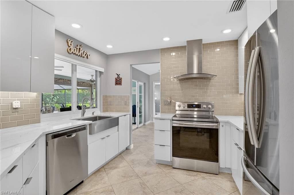 2236 Queens BLVD NAPLES, FL 34112