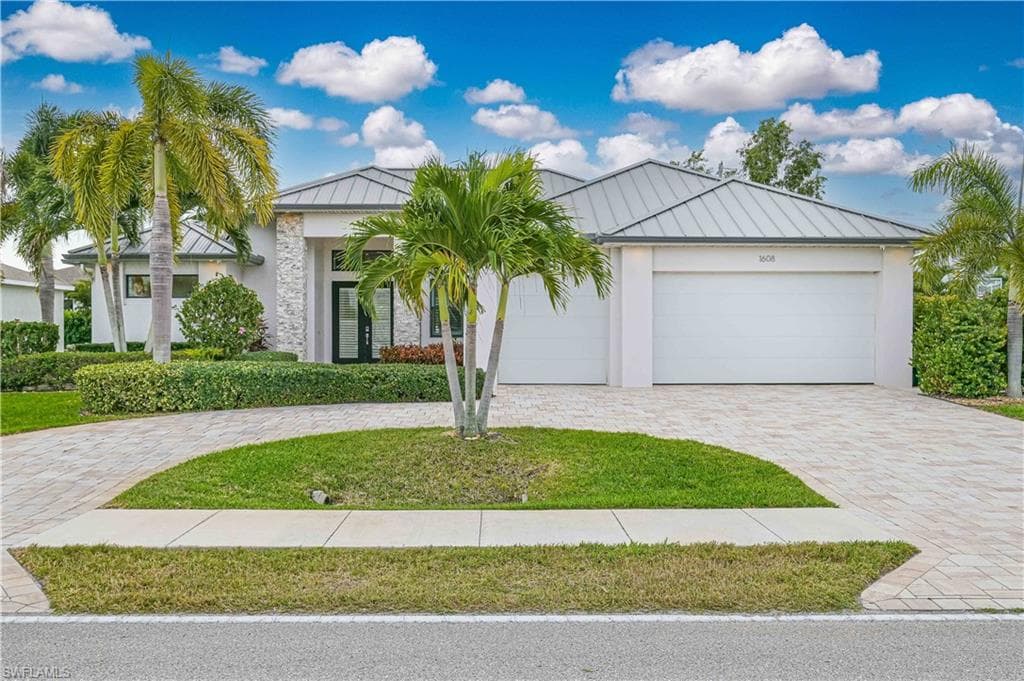 1608 Beach PKWY W CAPE CORAL, FL 33914