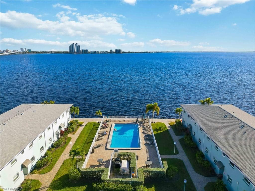 3326 N Key DR 7 NORTH FORT MYERS, FL 33903