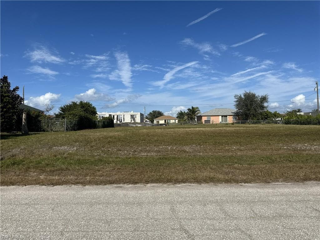 2701 NW 7th TER CAPE CORAL, FL 33993
