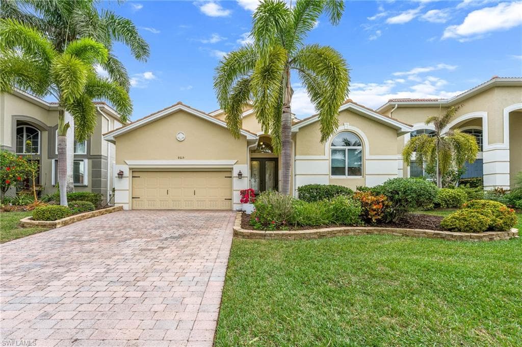 8615 Sumner AVE FORT MYERS, FL 33908