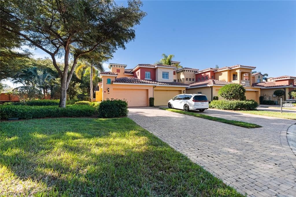 8583 Via Lungomare CIR 201 ESTERO, FL 33928