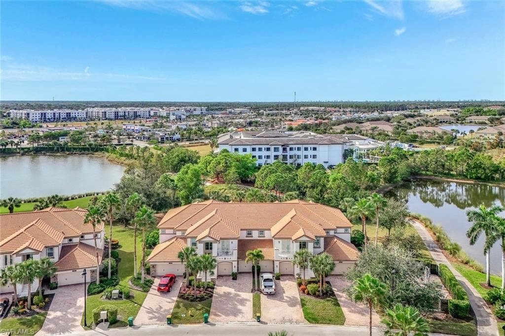 9193 Quartz LN 102 NAPLES, FL 34120