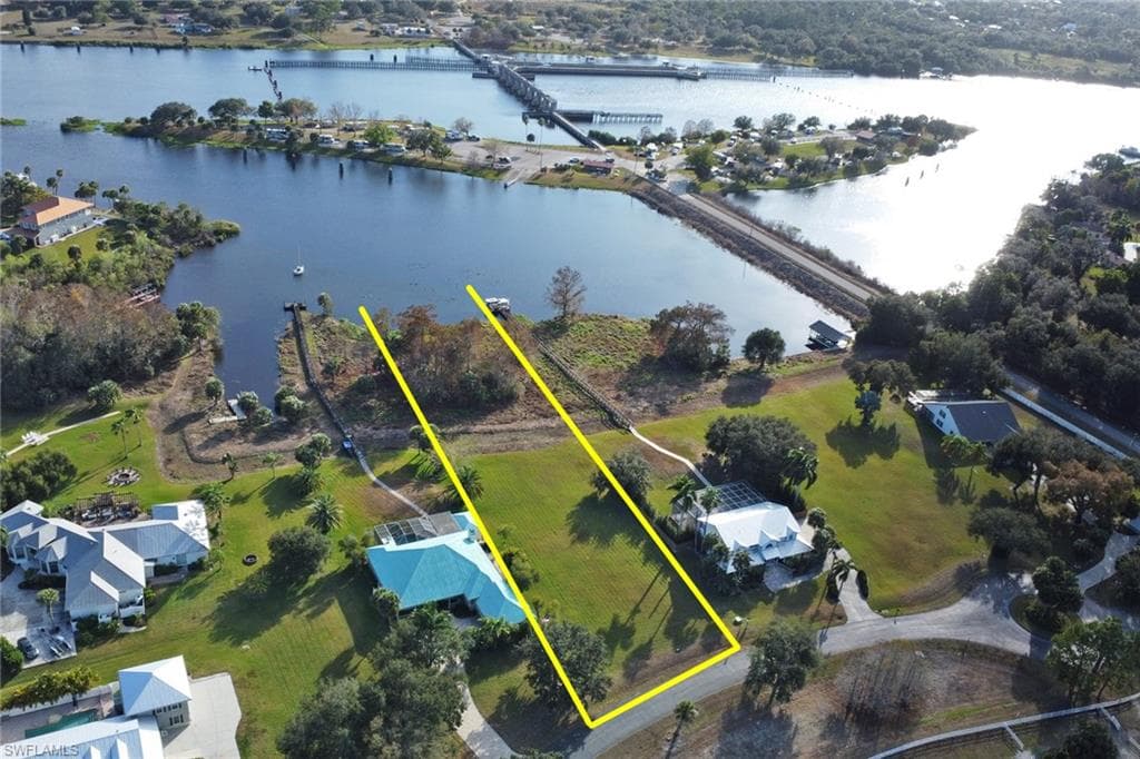 16280 Forest Mist CT ALVA, FL 33920