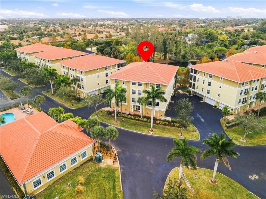 10041 Lake Cove DR 202 FORT MYERS, FL 33908