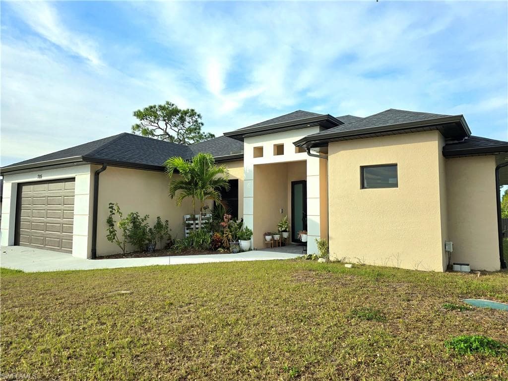 705 Harding LN LEHIGH ACRES, FL 33936