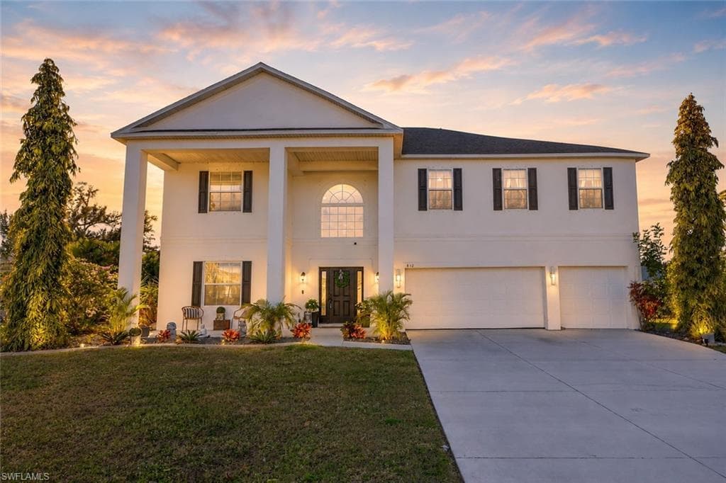812 SW 11th CT CAPE CORAL, FL 33991