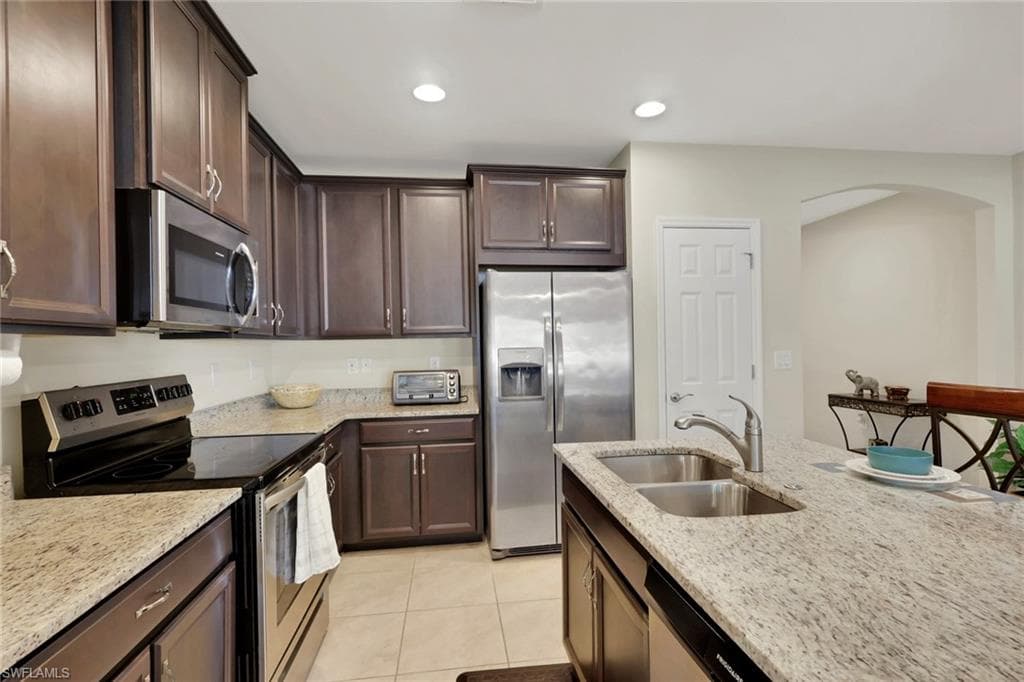 3763 Crofton CT FORT MYERS, FL 33916