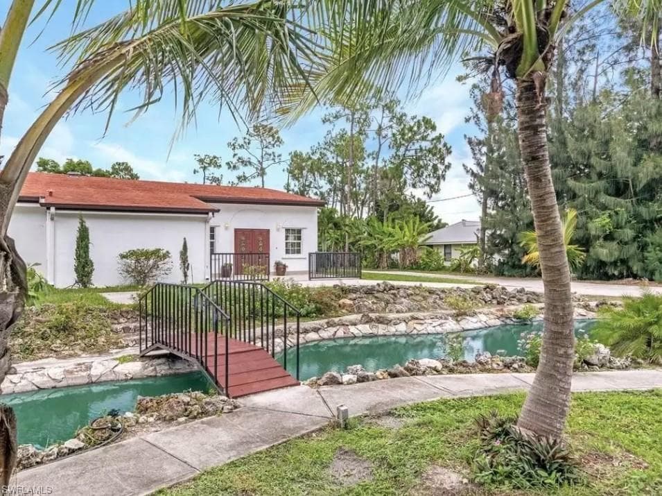 6343 Mark LN FORT MYERS, FL 33966