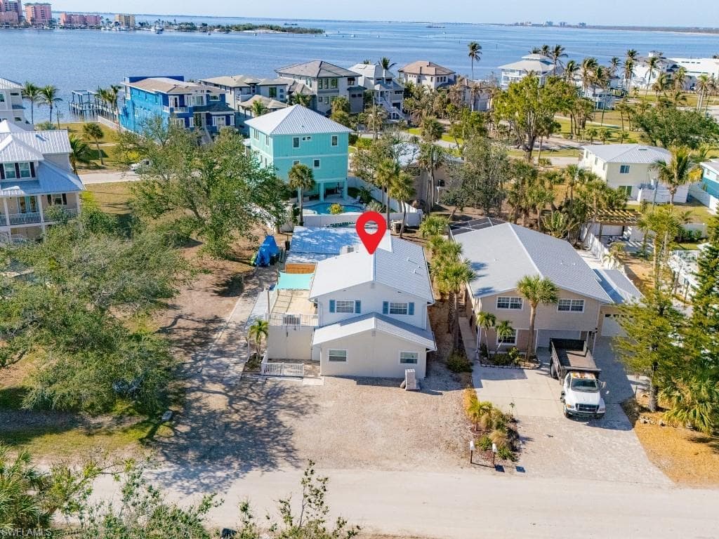 841/843 South ST FORT MYERS BEACH, FL 33931