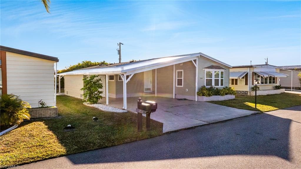 14736 Patrick Henry RD NORTH FORT MYERS, FL 33917
