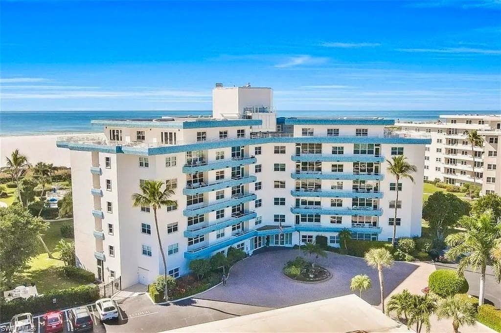 220 Seaview CT 504 MARCO ISLAND, FL 34145