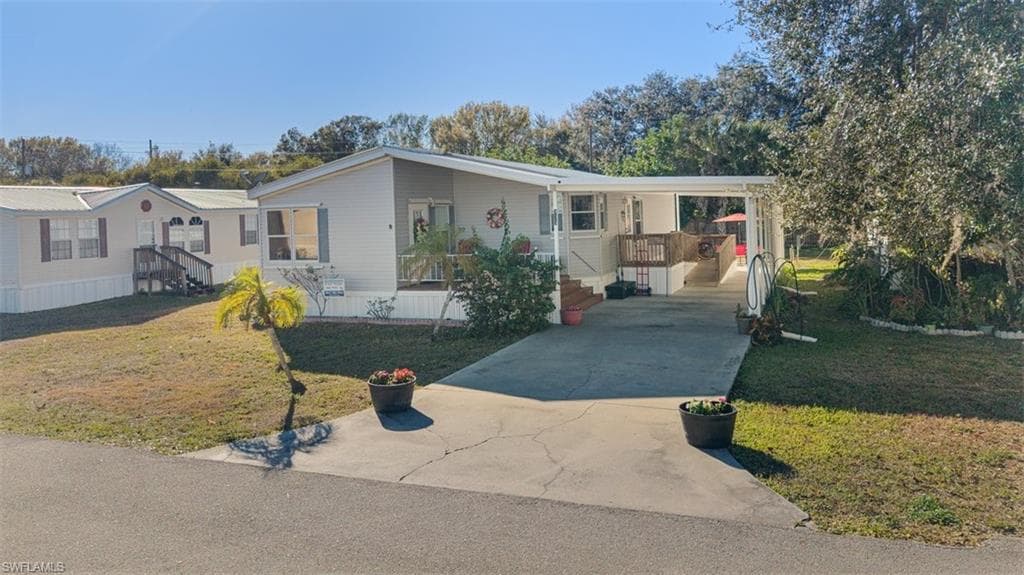 925 Yacht Club WAY NW MOORE HAVEN, FL 33471