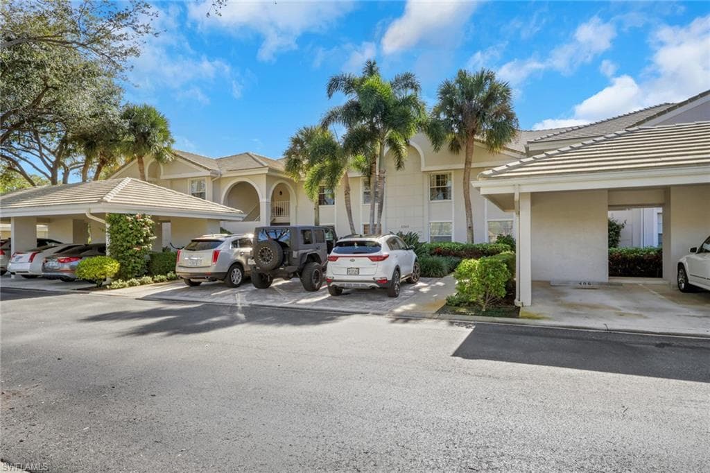 6260 Bellerive AVE 4 NAPLES, FL 34119