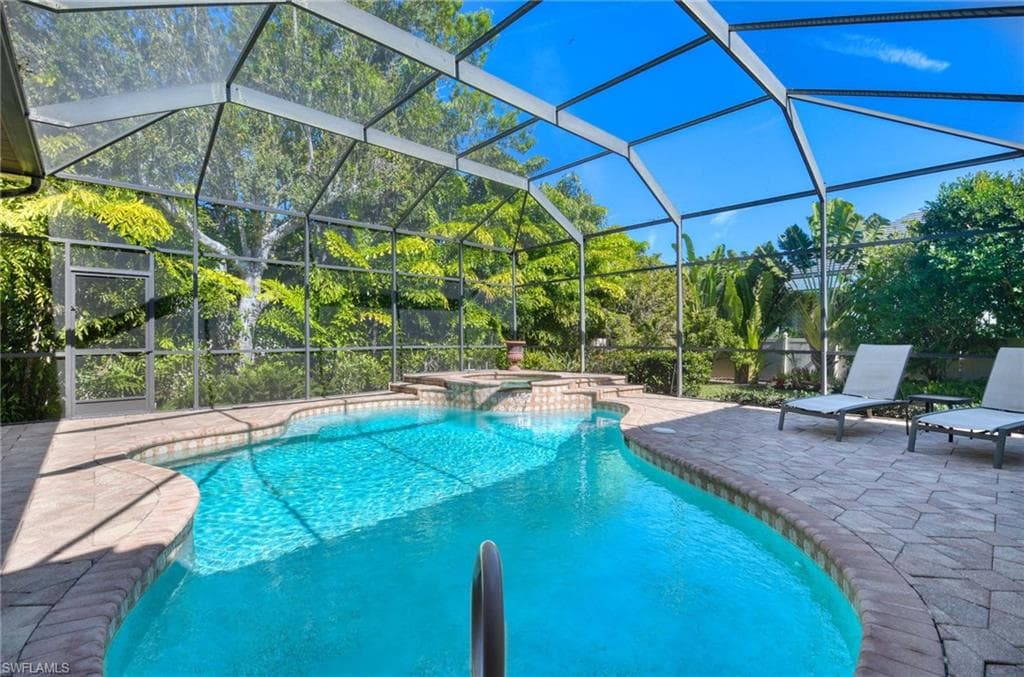 3002 Crayton RD NAPLES, FL 34103