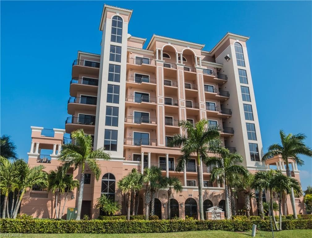 10620 Gulf Shore DR 202 NAPLES, FL 34108
