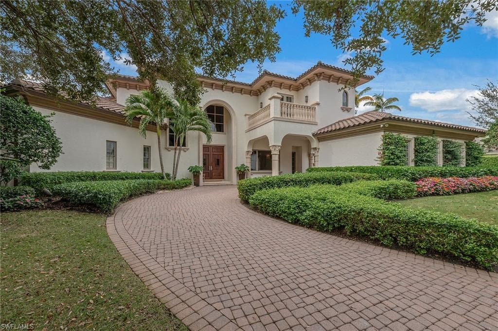 9960 Brassie BEND NAPLES, FL 34108