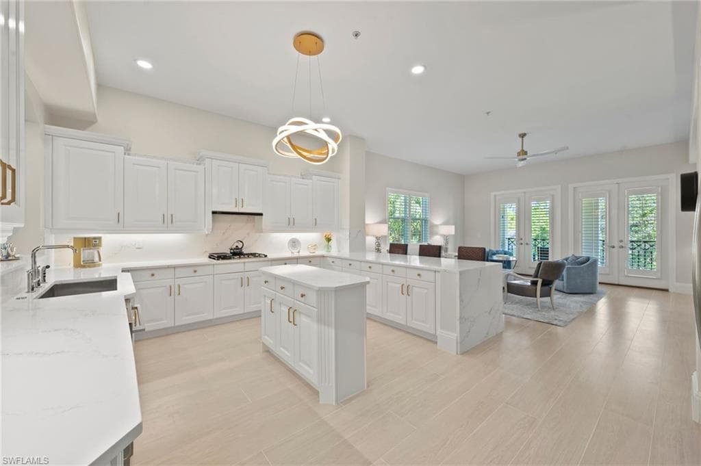 2886 Castillo CT 103 NAPLES, FL 34109