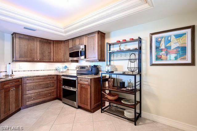 601 Beachwalk CIR L-104 NAPLES, FL 34108