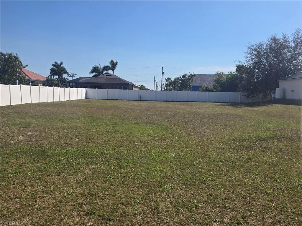 1810 SW 27th ST CAPE CORAL, FL 33914
