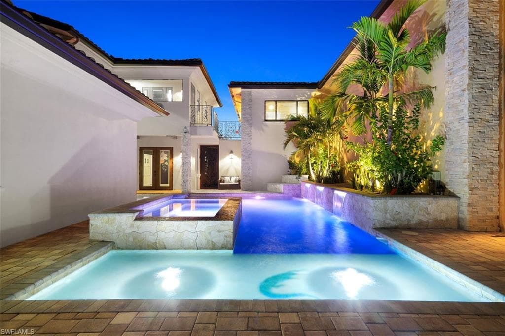 2709 NW 41st AVE CAPE CORAL, FL 33993