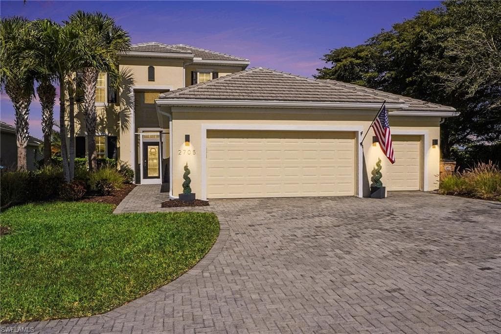 2705 Lambay CT CAPE CORAL, FL 33991