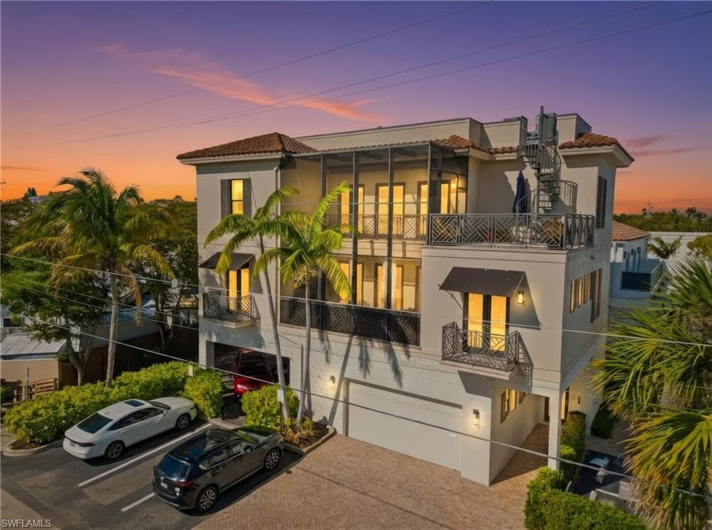 340 12th AVE S 6 NAPLES, FL 34102