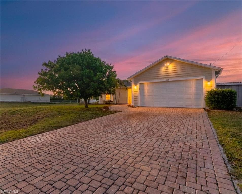 625 31st ST CAPE CORAL, FL 33914