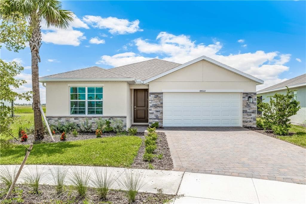 17770 SHADE TREE LOOP PUNTA GORDA, FL 33982