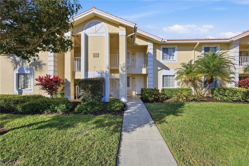 7707 Jewel LN 201 NAPLES, FL 34109