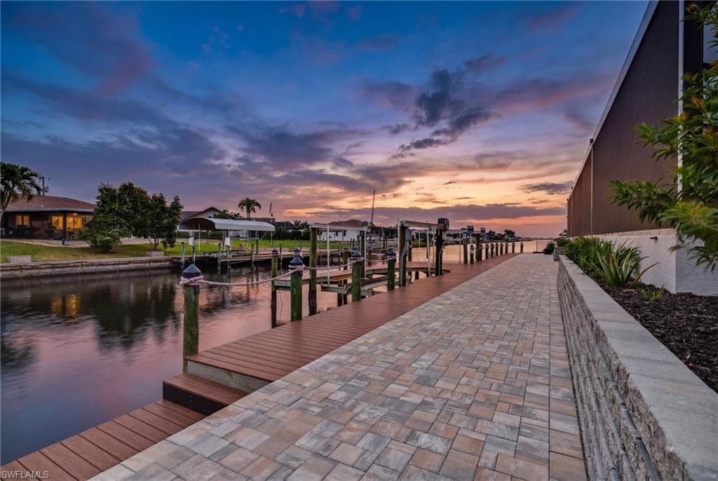 2801 SE 18th CT CAPE CORAL, FL 33904