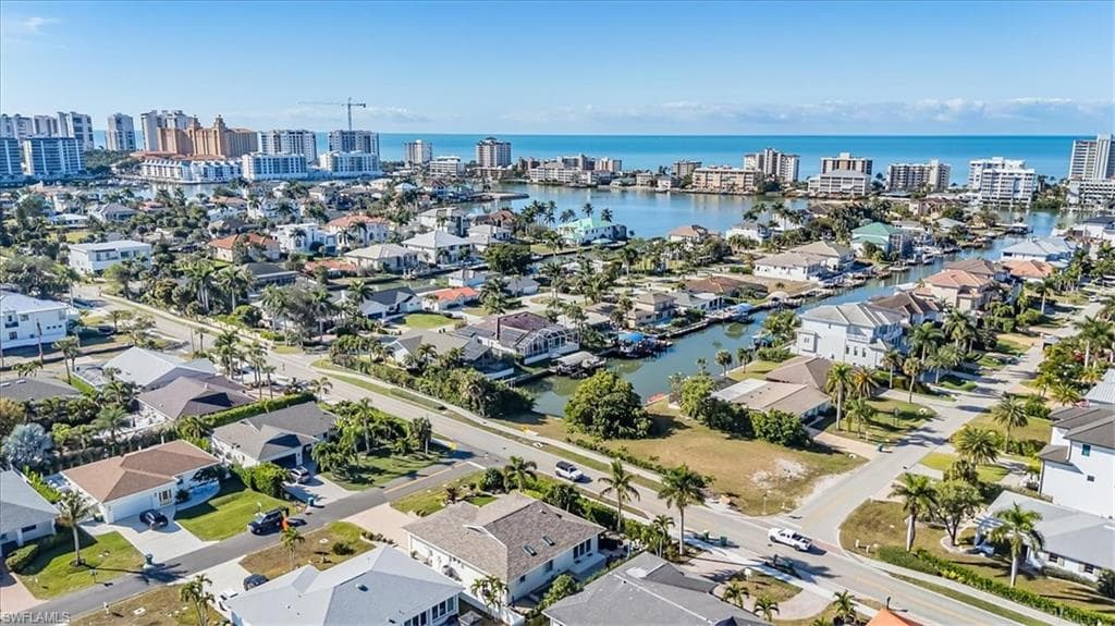 507 99th AVE N NAPLES, FL 34108