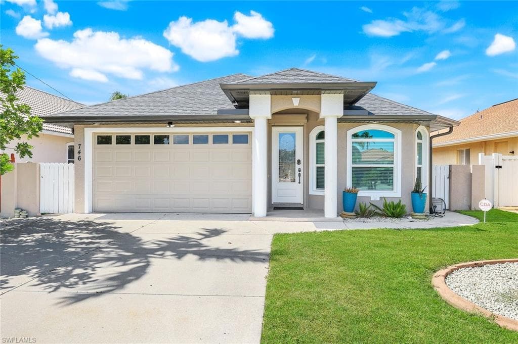 746 101st AVE N NAPLES, FL 34108