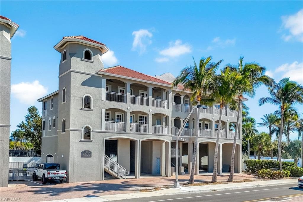 4633 Estero BLVD 201 FORT MYERS BEACH, FL 33931