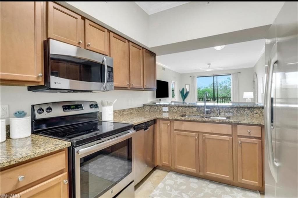 9735 ACQUA CT 625 NAPLES, FL 34113