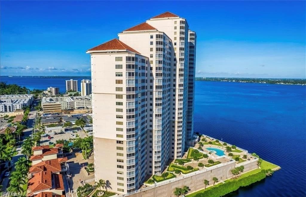 2104 W 1st ST 1004 FORT MYERS, FL 33901